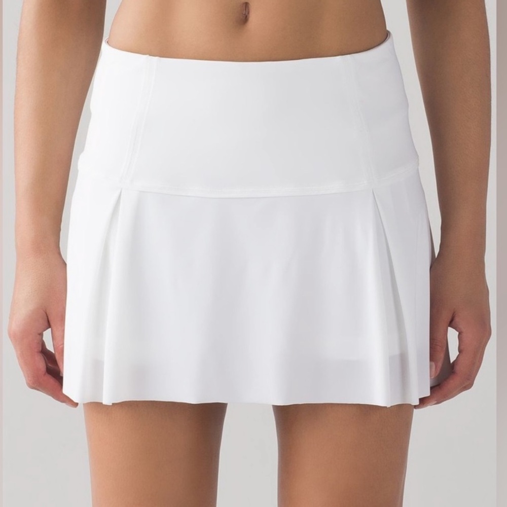 Lululemon white tennis skirt